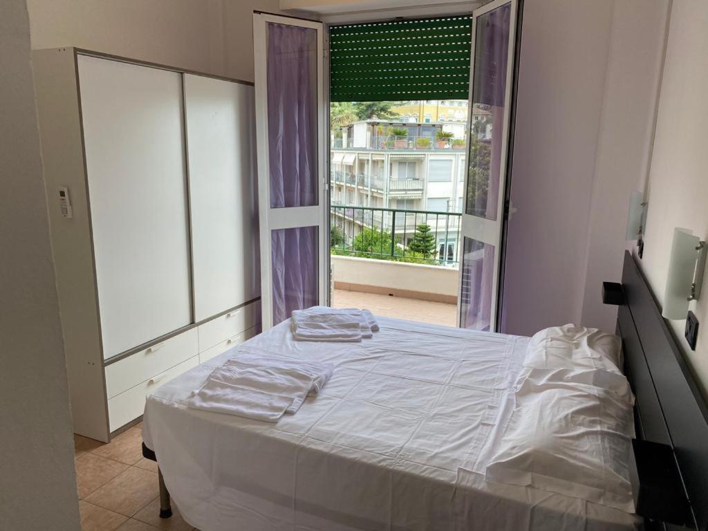 Hotel Nuovo Metropol Albissola Marina Zewnętrze zdjęcie